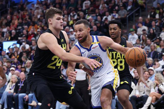 Windhorst：福克斯下半场低效 哈珀表现更好&主帅却没多给时间